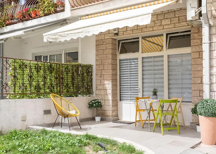 Apartment Im Erdgeschoss- Beim Beruehmten Znjan-strand By Interhome *