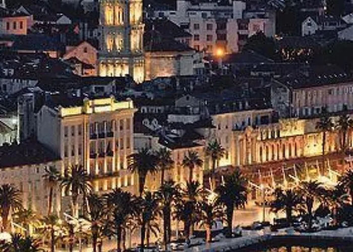 Im Erdgeschoss- Beim Beruehmten Znjan-strand By Interhome Apartment Split