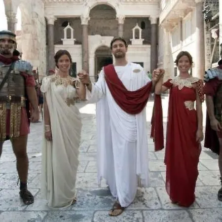 Im Erdgeschoss- Beim Beruehmten Znjan-strand By Interhome Apartamento *