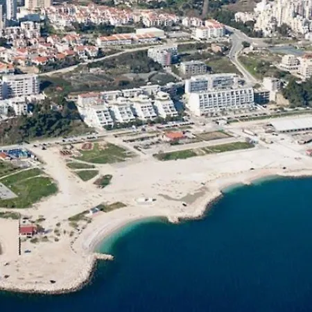 Apartamento Im Erdgeschoss- Beim Beruehmten Znjan-strand By Interhome *