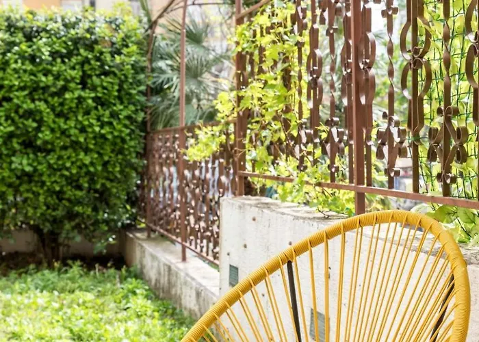 Im Erdgeschoss- Beim Beruehmten Znjan-strand By Interhome 아파트 *