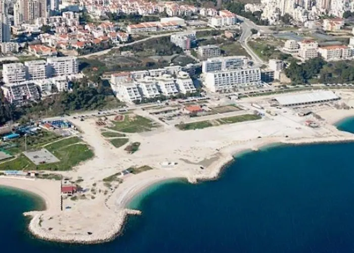 아파트 Im Erdgeschoss- Beim Beruehmten Znjan-strand By Interhome *